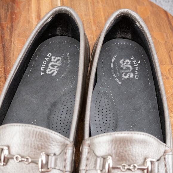 SAS Metro Slip On Pewter Leather Loafers Shoes Womens Silver Buckle Size 10 W - Picture 7 of 10
